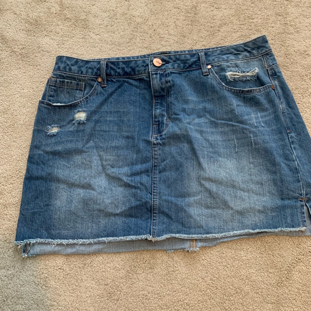 1822 Denim Blue Skirt Size 16